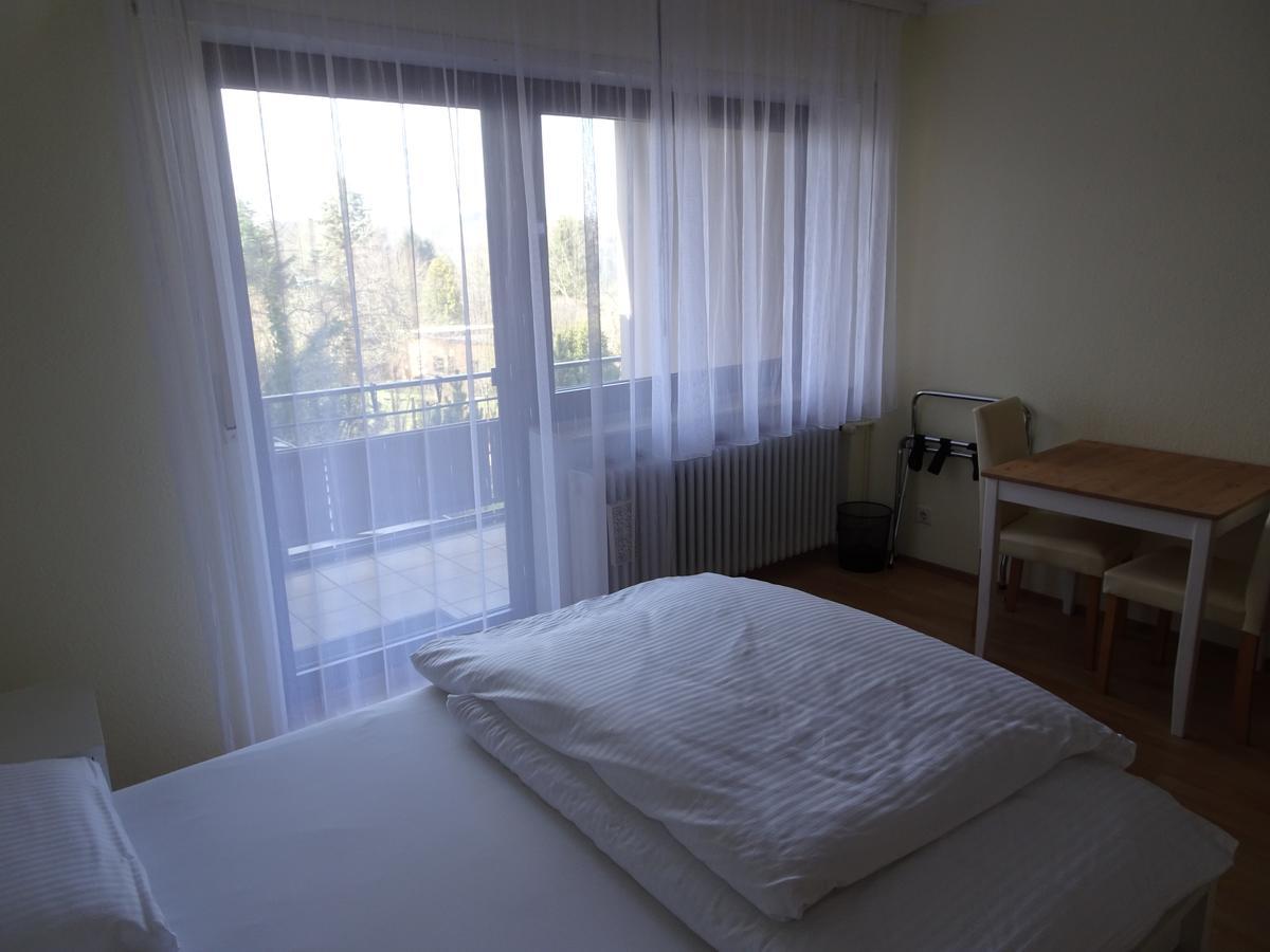 Hotel-Pension Schlossgarten Trippstadt Екстериор снимка